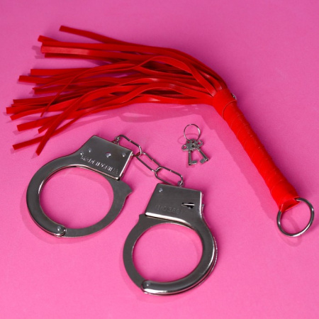 Набор для девушки «За немытую посуду» (помада для губ, плетка, наручники, шоколад, мармелад)